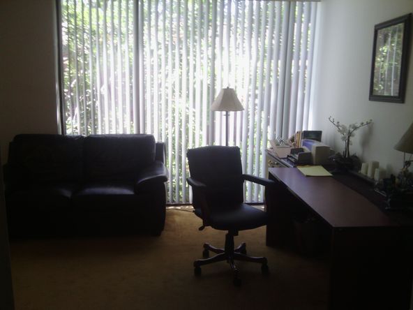 SMART LAYOUT, SEVERAL USES. 3 ROOM OFFICE, STYLISH. WELCOMING, PROFESSIONAL BUILDING.
